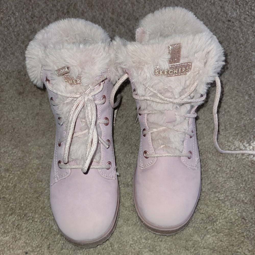 Adorable girls Sketchers boots